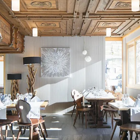 Отель Hotel-restaurant Ronalp