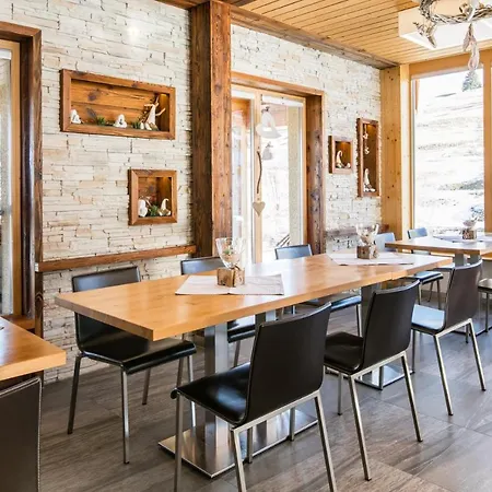 Hotel-restaurant Ronalp Отель 3*